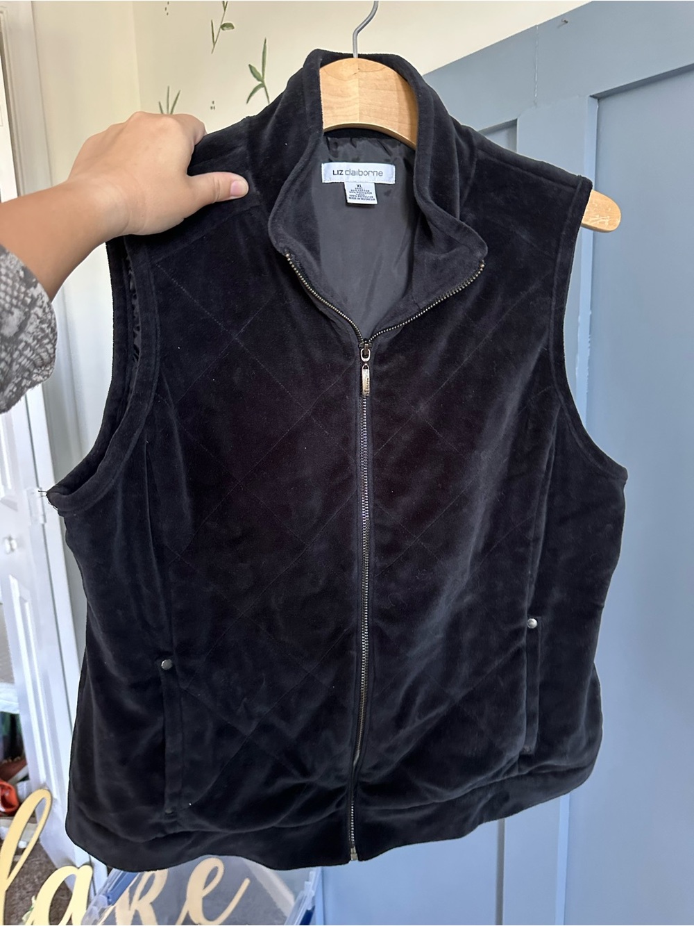 Liz Claiborne Black Quilted Velvet Zip Vest